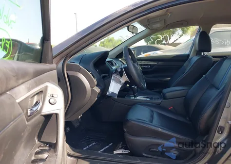 2018 Nissan Altima 2.5 Sr z USA, uszkodzony, nr VIN 1N4AL3AP8JC181685